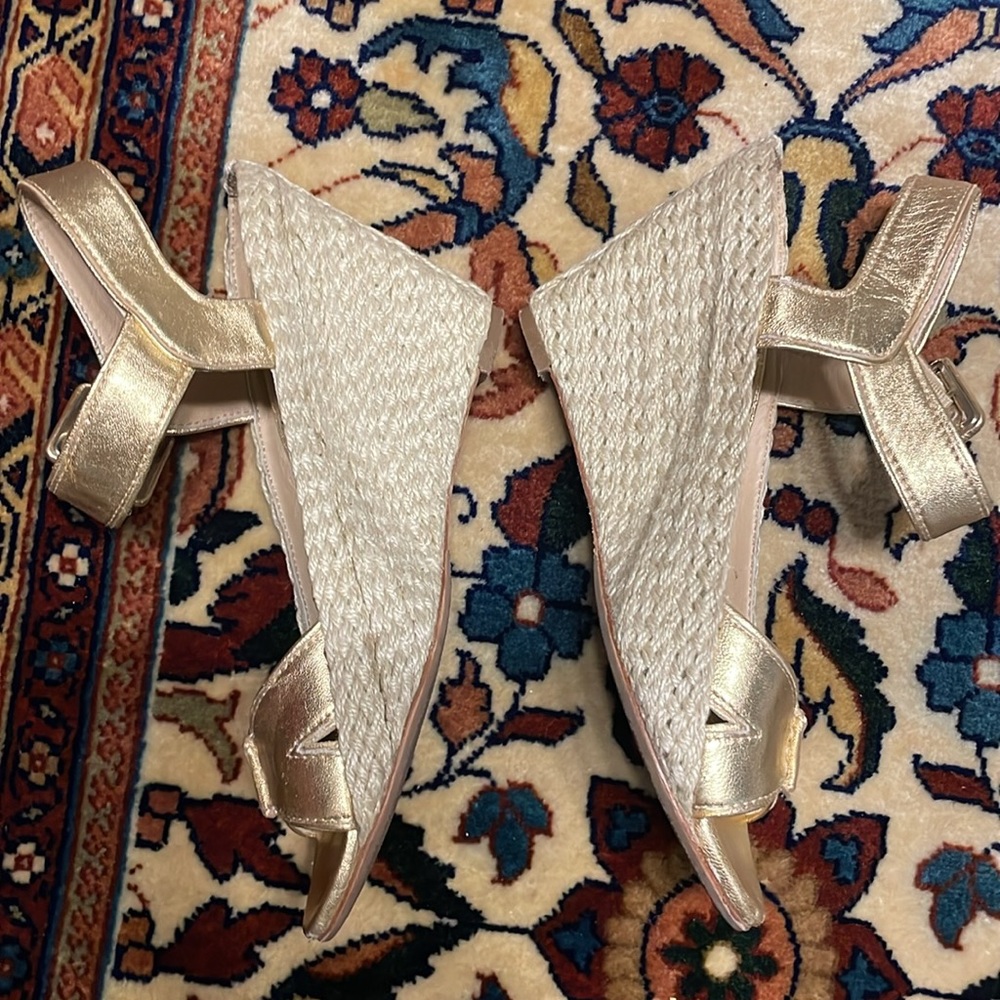 Diane Von Furstenberg Sudan Gold Wedges used. - Picture 5 of 10